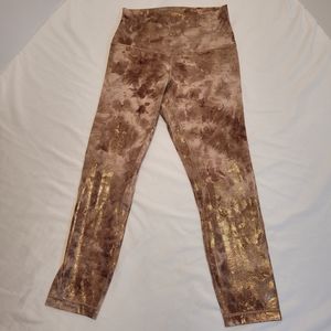 LuLuLemon leggings women's sz 6, metallic rose gold